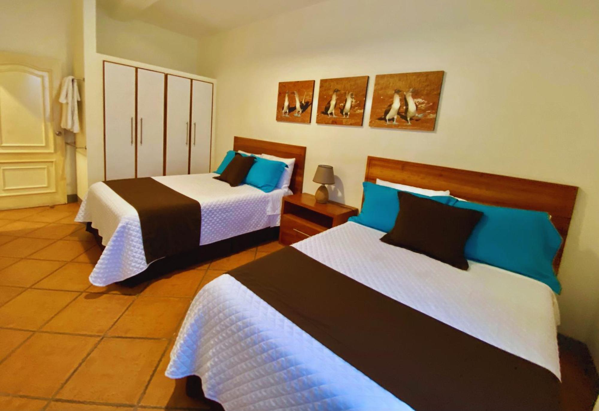 Torre Mar Galapagos Boutique Suites ปูแอร์โตอาโยรา ภายนอก รูปภาพ