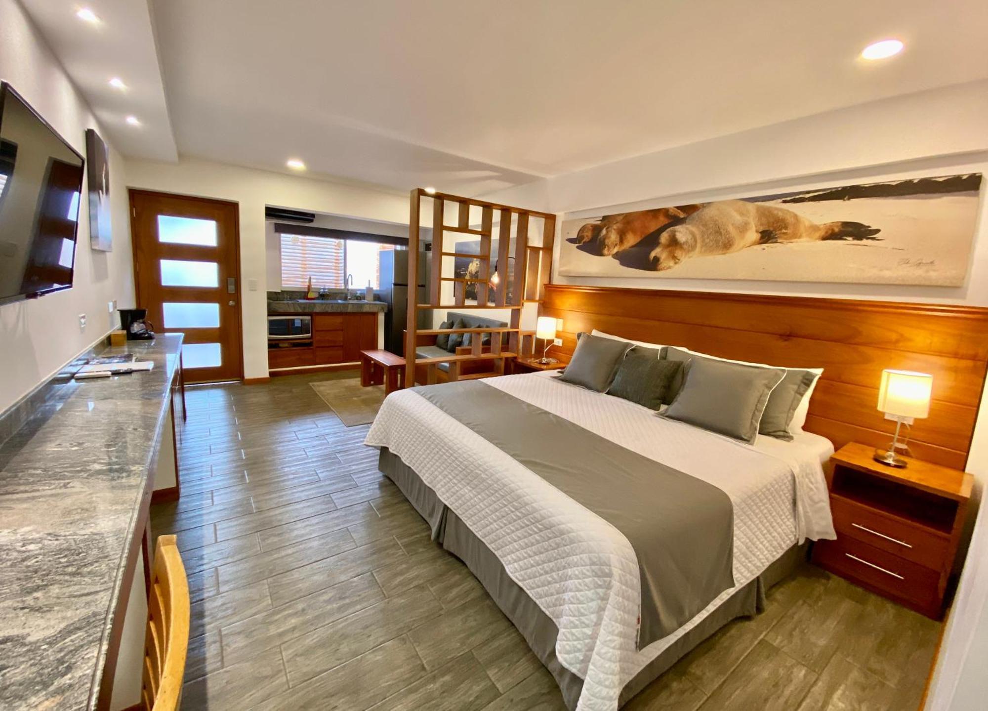 Torre Mar Galapagos Boutique Suites ปูแอร์โตอาโยรา ภายนอก รูปภาพ